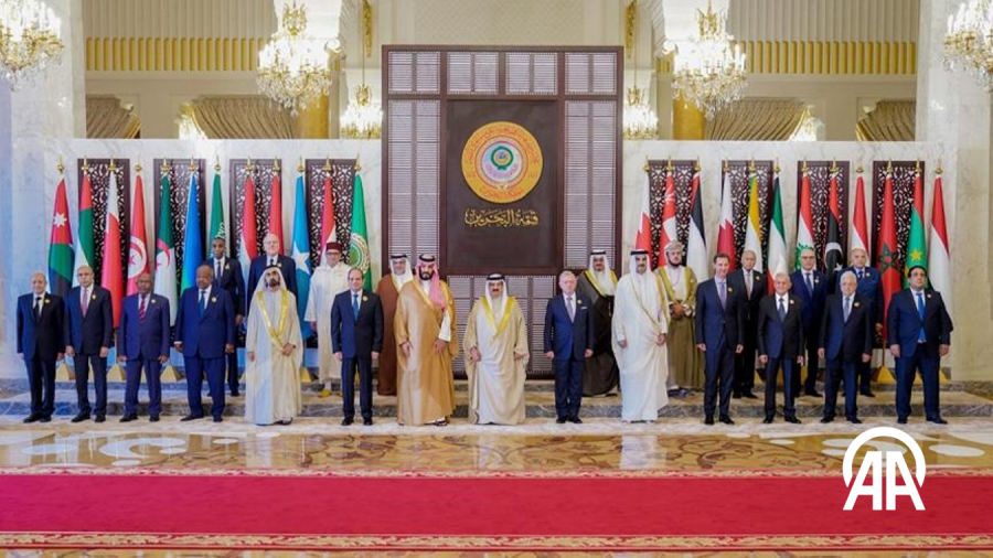 قادة قمة المنامة يطالبون بوقف 